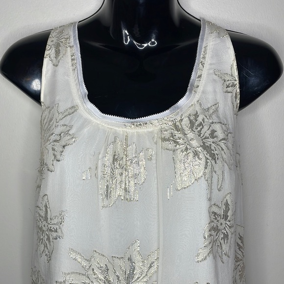White House Black Market Size S White Metallic Gold Floral Sleeveless Silk Top - Picture 3 of 12